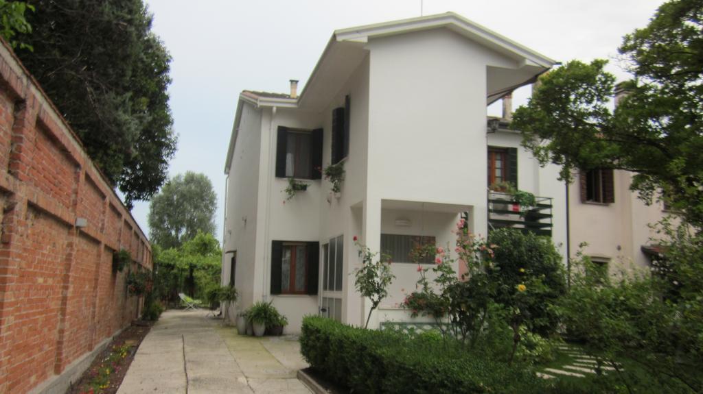 A Casa Di Dora Acomodação com café da manhã Treviso Exterior foto